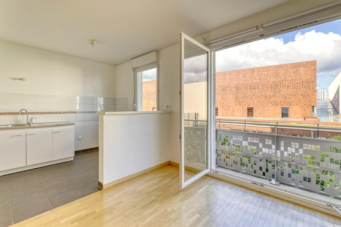 3 pièces - 2ème étage - 65m² - 1 866,22 € - Photo #1