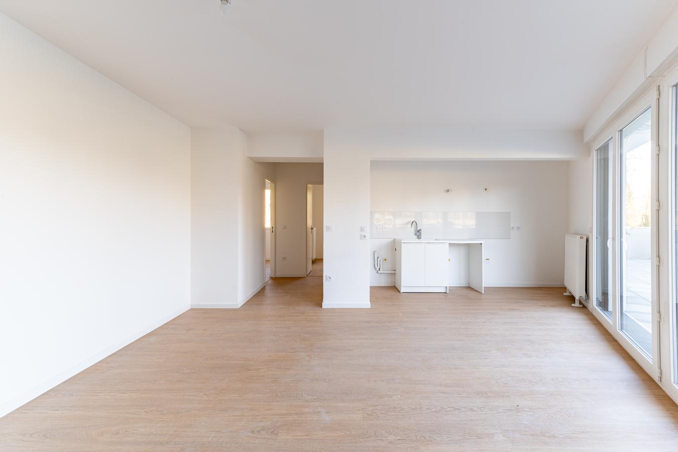 
																			4 pièces - 
																		RDC - 90m² - 1 499,22 € - Photo #2