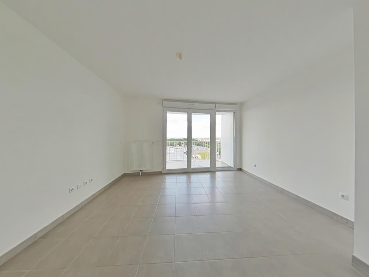 
																																							2 pièces - 
																																						10ème étage - 42m² - 690,07 € - Photo #1