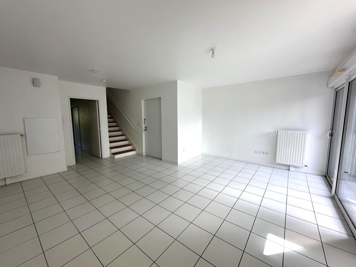 4 pièces - RDC - 86m² - 980,88 € - Photo #3