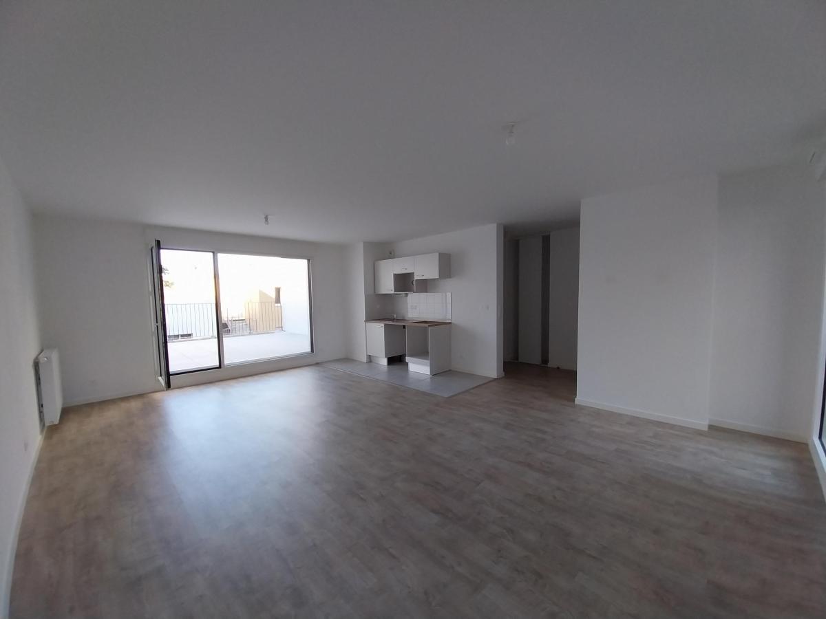 
																																							4 pièces - 
																																						1er étage - 85m² - 1 239,98 € - Photo #3