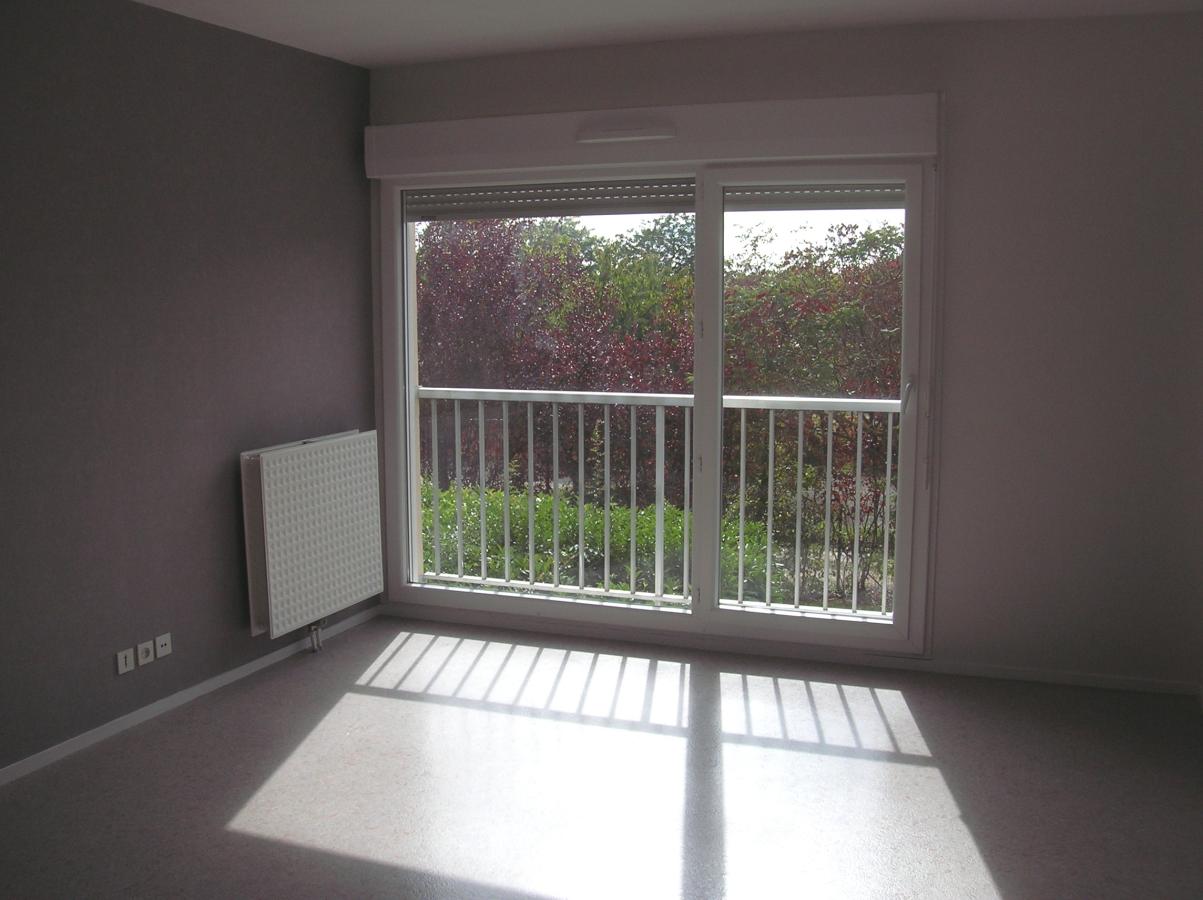 
																																							3 pièces - 
																																						3ème étage - 64m² - 600,58 € - Photo #3