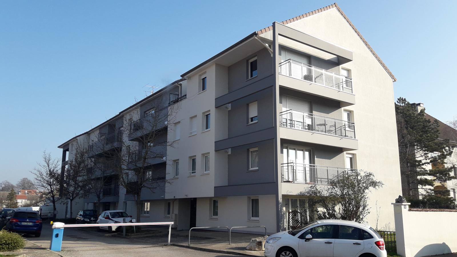 
																																							3 pièces - 
																																						3ème étage - 67m² - 584,22 € - Photo #1