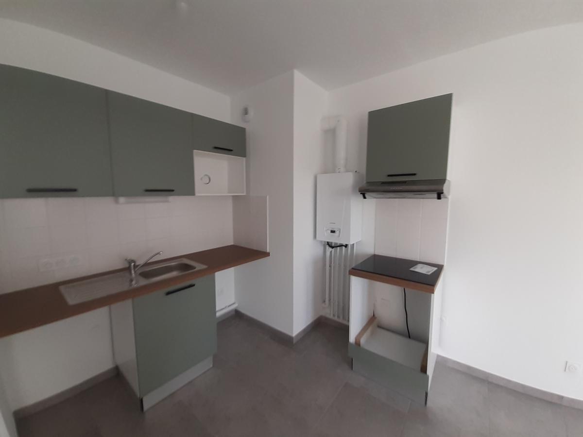 
																																							4 pièces - 
																																						2ème étage - 76m² - 1 047,93 € - Photo #1