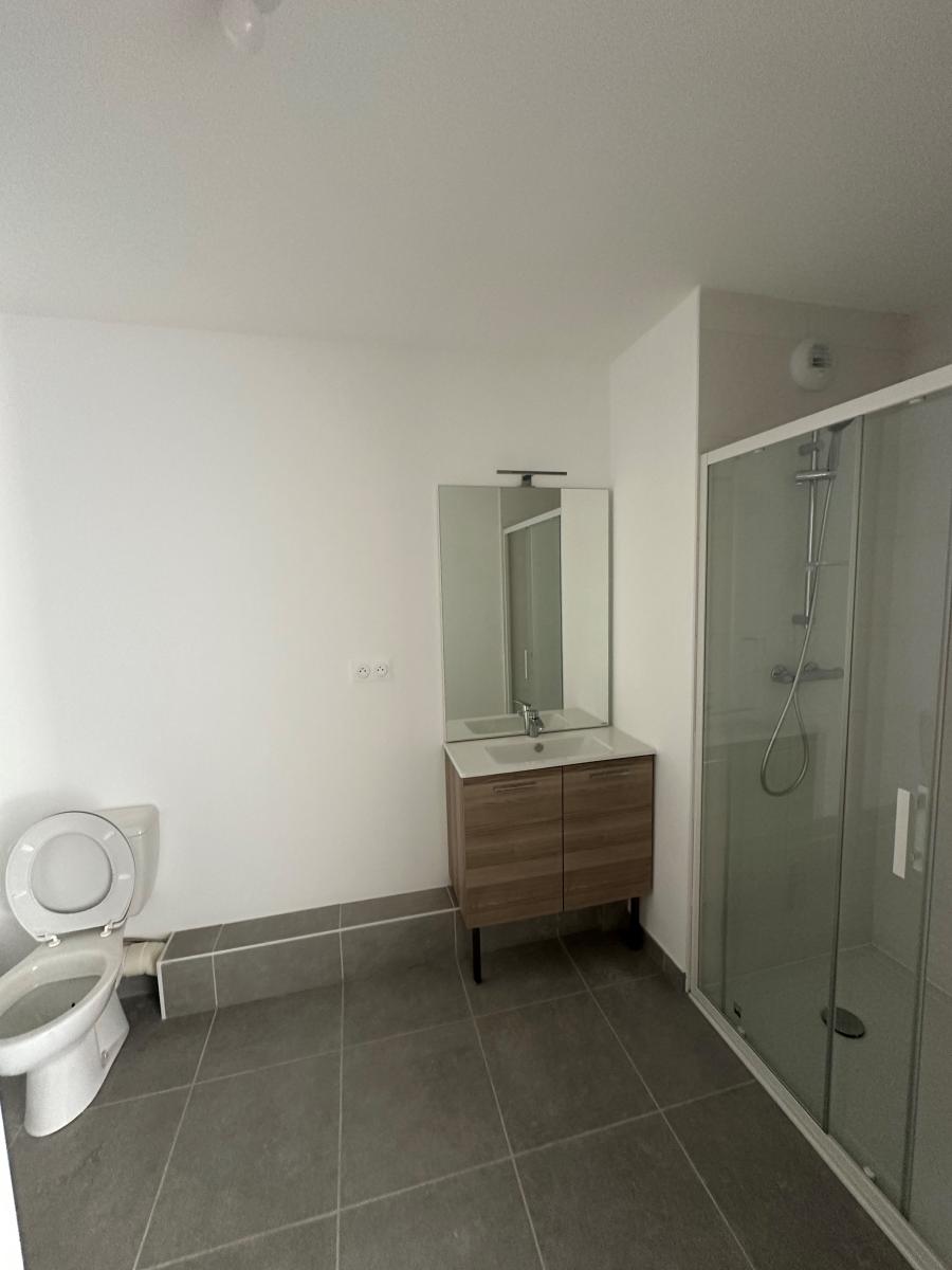 
																			2 pièces - 
																		1er étage - 49m² - 561,06 € - Photo #3