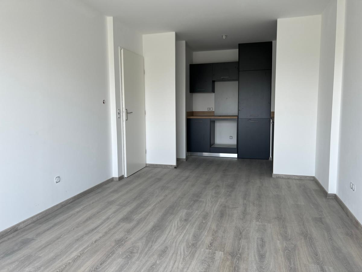 
																																							2 pièces - 
																																						3ème étage - 45m² - 628,56 € - Photo #2