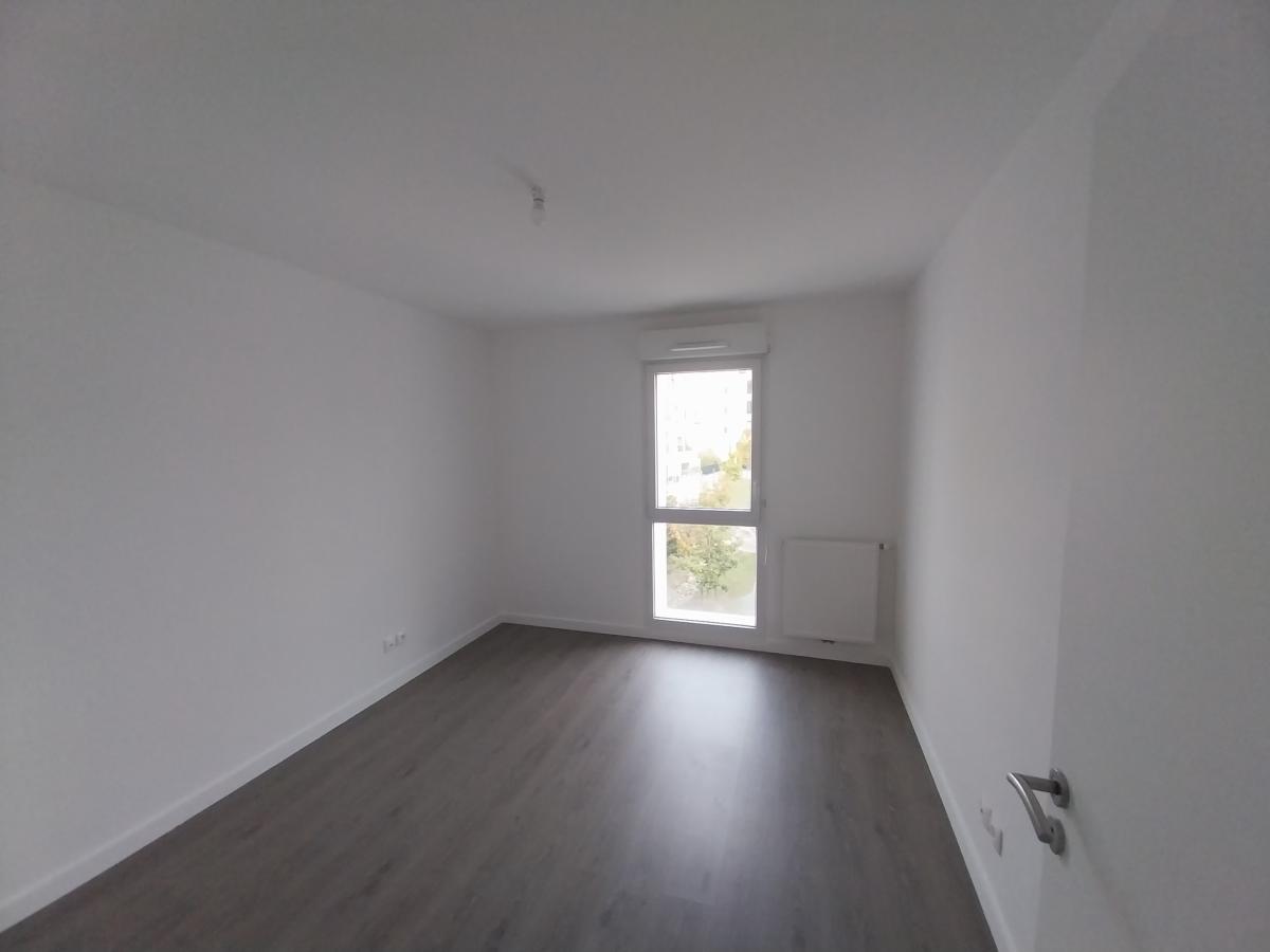 2 pièces - 3ème étage - 44m² - 789,85 € - Photo #2