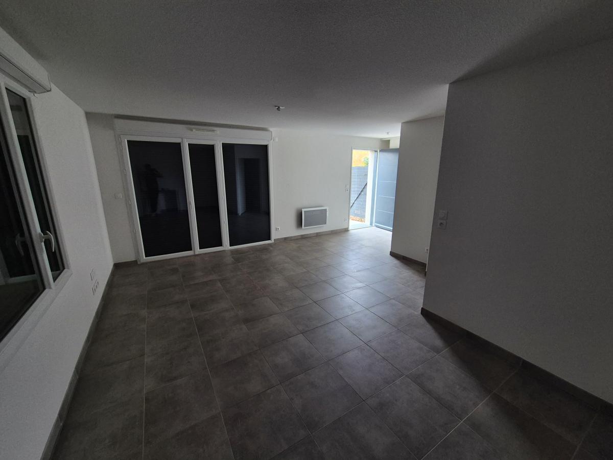 
																																							3 pièces - 
																																						RDC - 63m² - 934,87 € - Photo #4