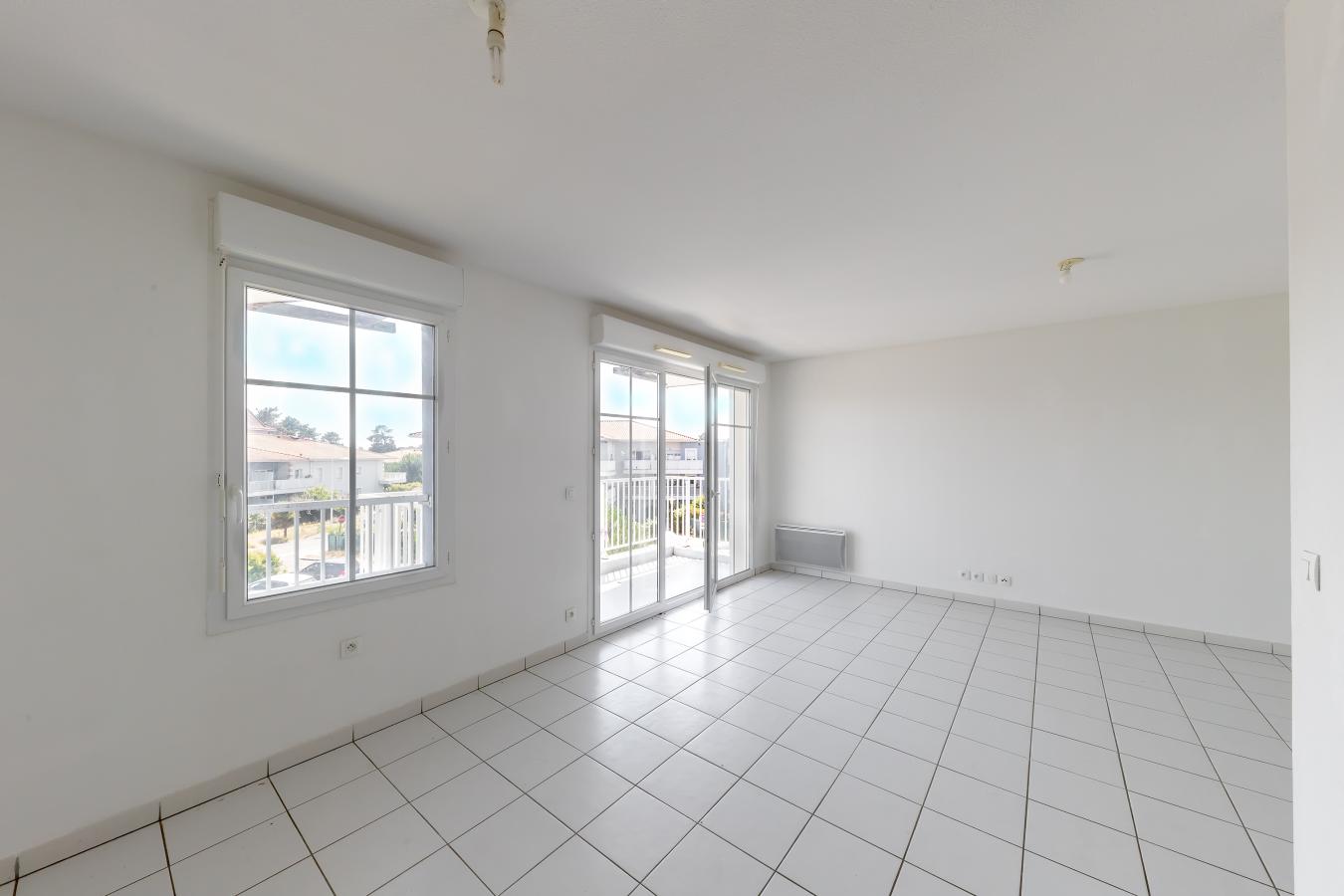 
																			3 pièces – 
																		2ème étage – 66m² - 200 000 € - Photo #4