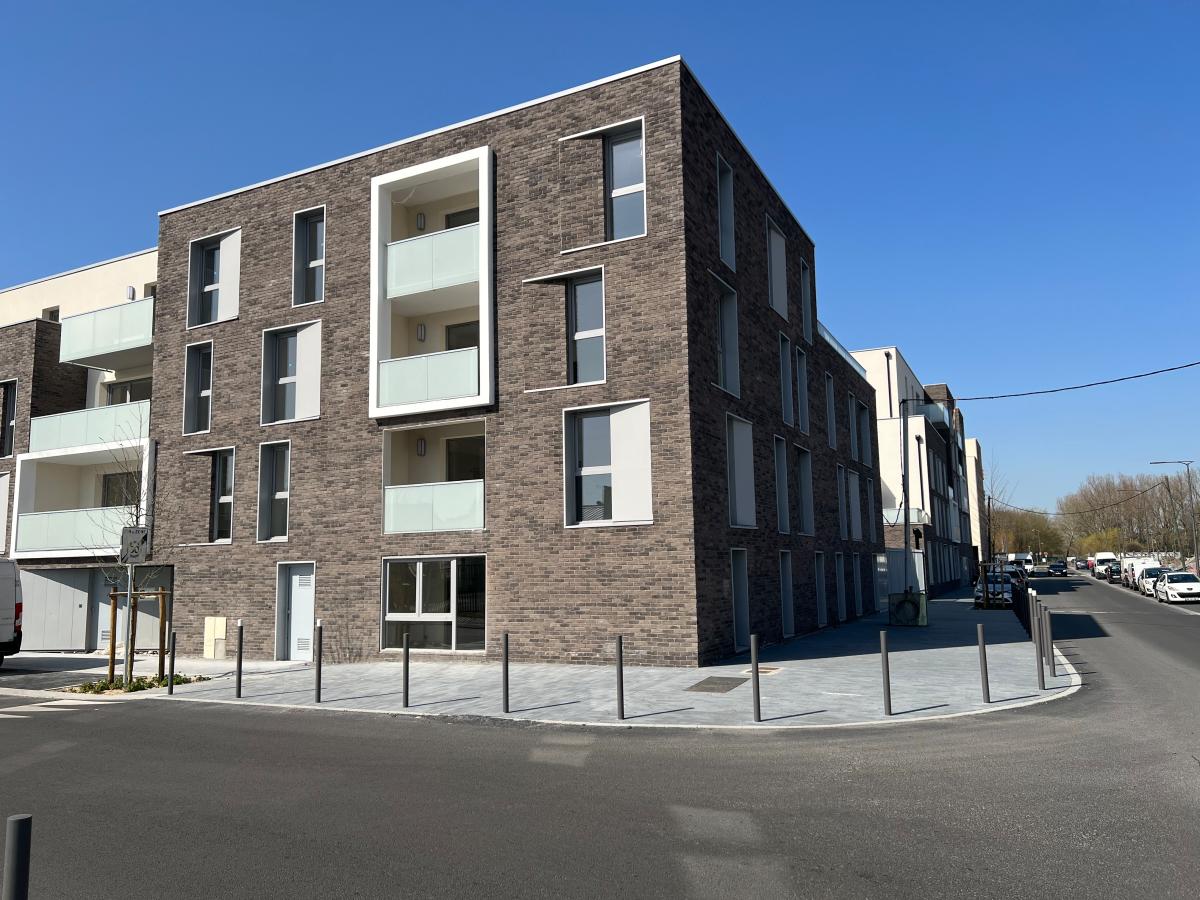 
																			4 pièces - 
																		3ème étage - 81m² - 1 075,75 € - Photo #1