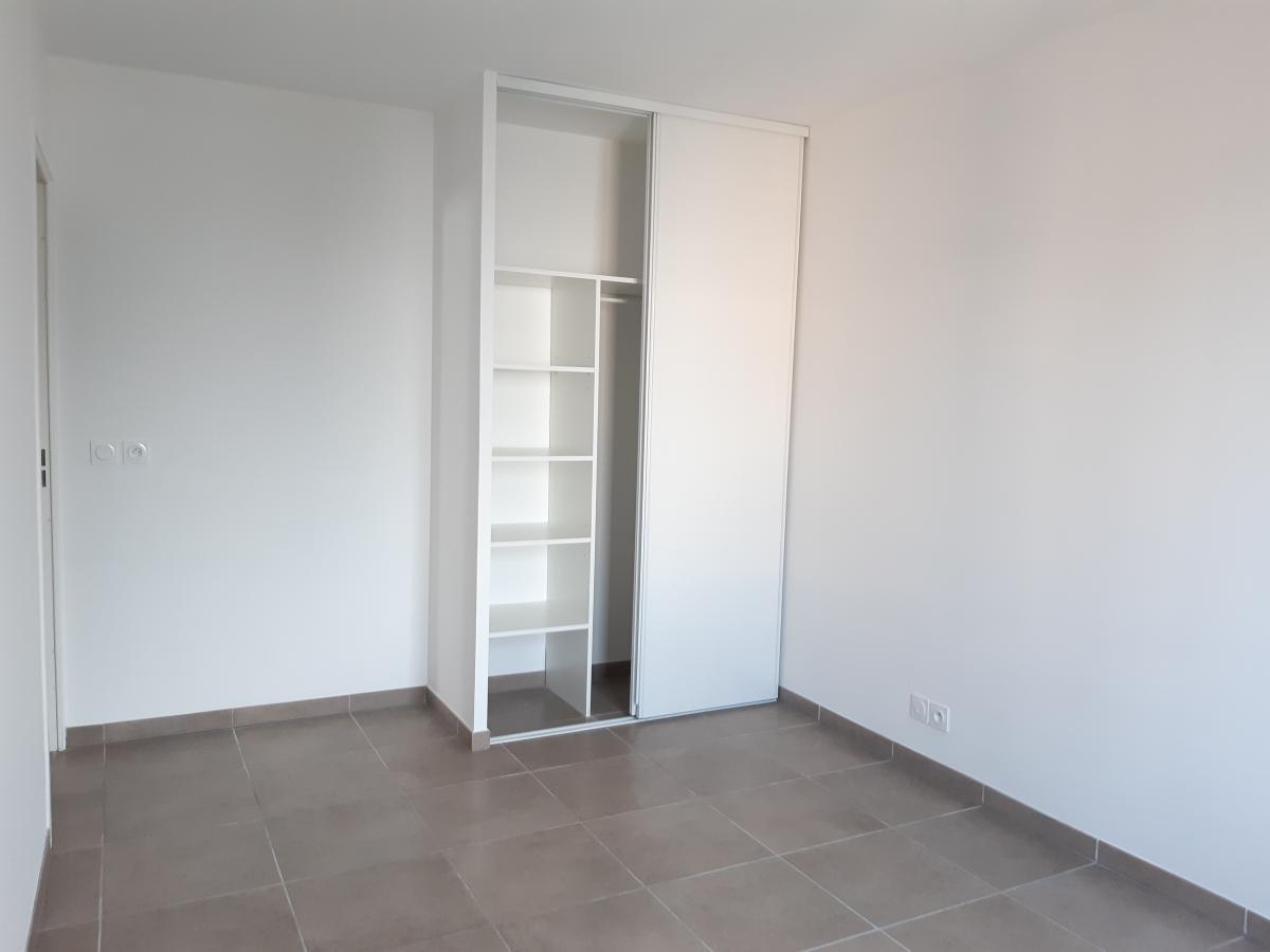 4 pièces - 2ème étage - 88m² - 1 302,10 € - Photo #4
