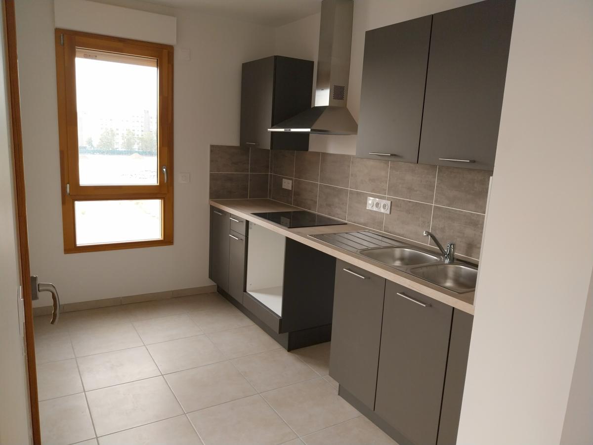 3 pièces - 2ème étage - 67m² - 1 105,37 € - Photo #1
