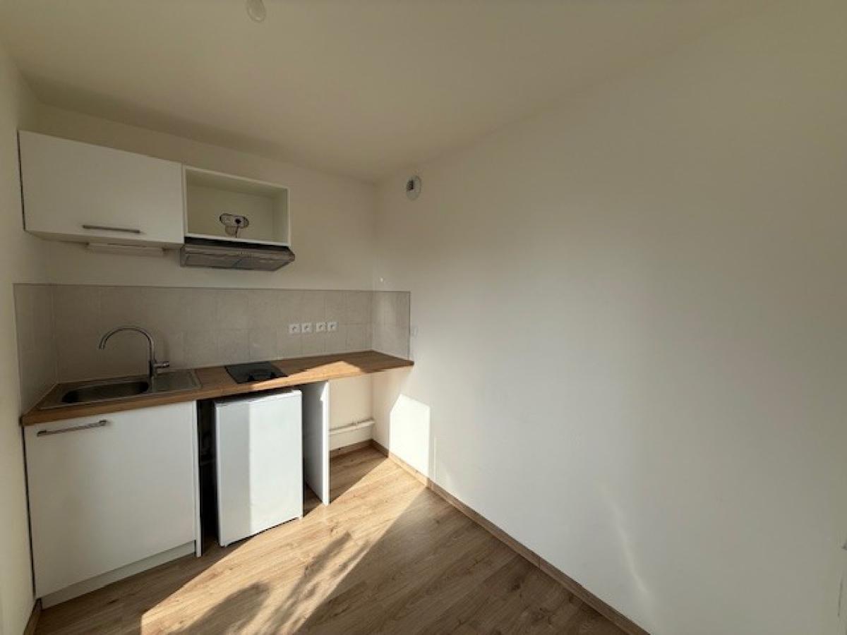 
																			1 pièce - 
																		4ème étage - 33m² - 538,85 € - Photo #4