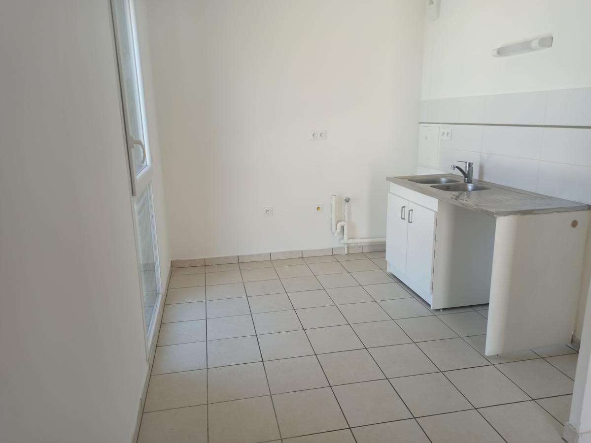 
																																							4 pièces - 
																																						2ème étage - 79m² - 1 383,04 € - Photo #1