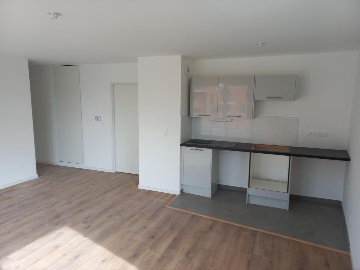 4 pièces - 3ème étage - 86m² - 924,98 € - Photo #1