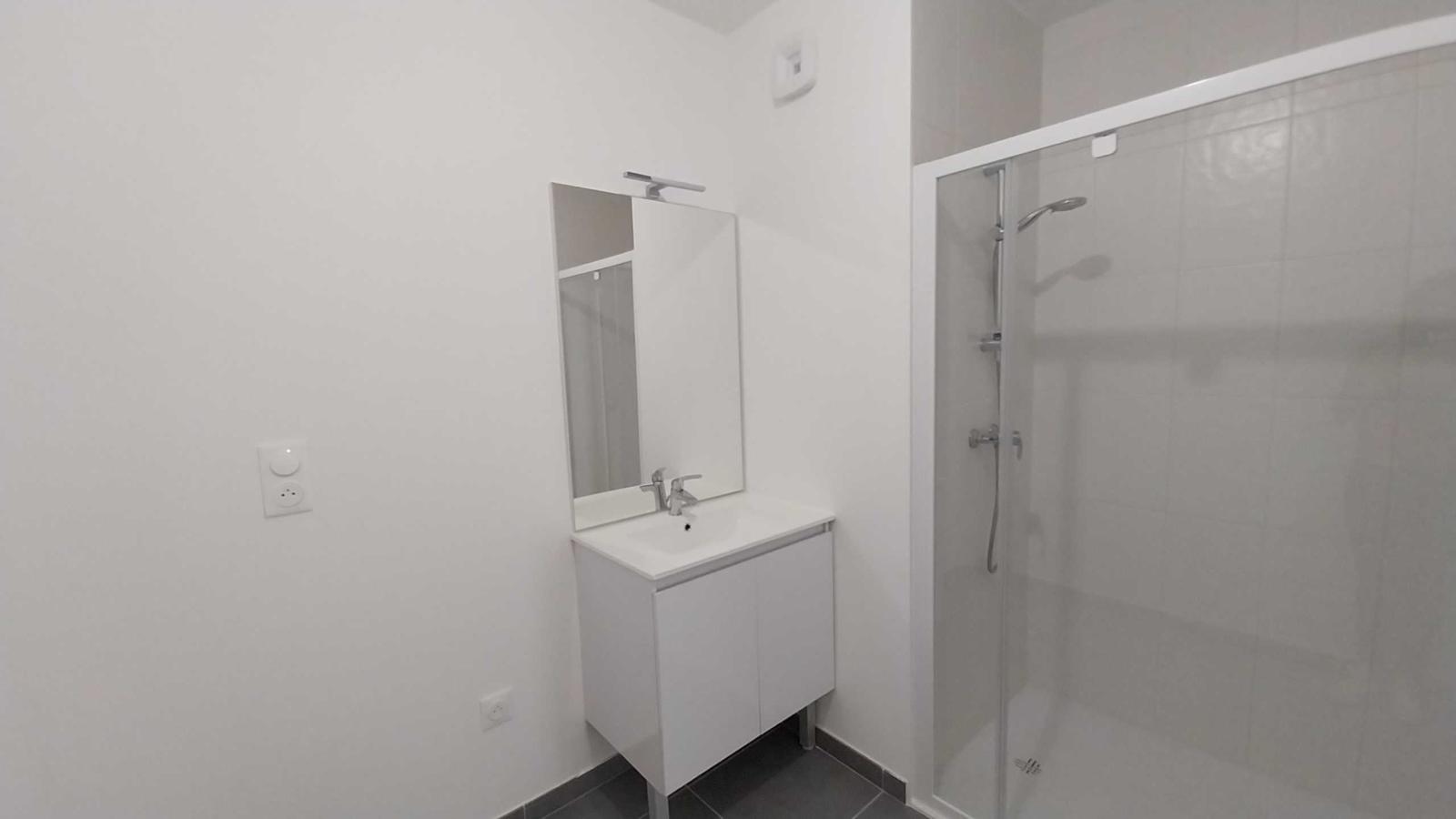 
																																							3 pièces - 
																																						5ème étage - 68m² - 931,94 € - Photo #2
