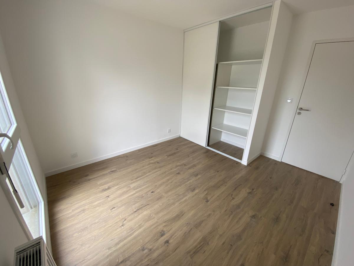 
																																							3 pièces - 
																																						1er étage - 67m² - 776,30 € - Photo #4