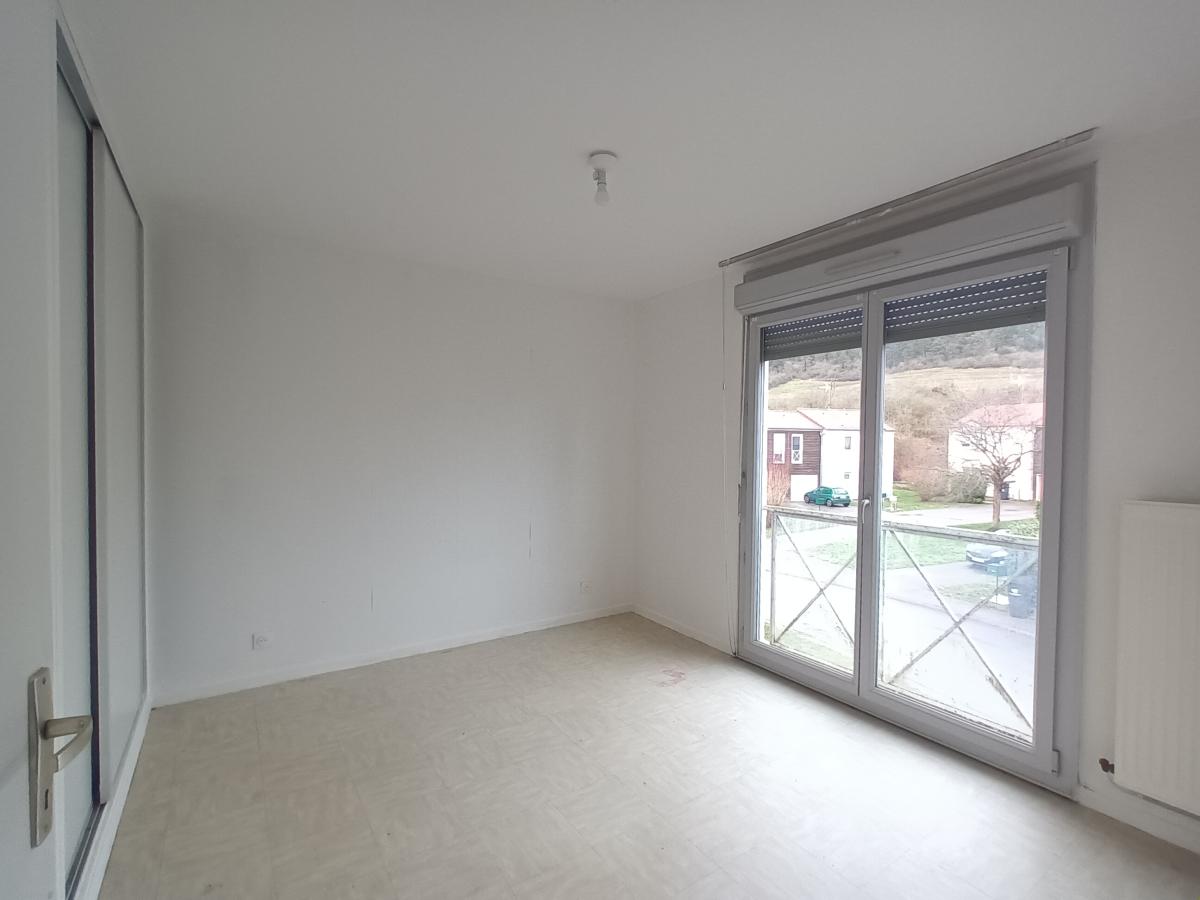 
																																							6 pièces - 
																																						RDC - 107m² - 841,58 € - Photo #3