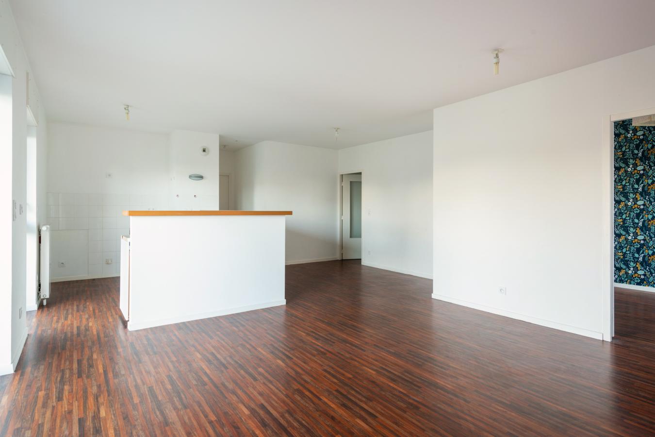 
																																							4 pièces - 
																																						6ème étage - 90m² - 1 157,92 € - Photo #2