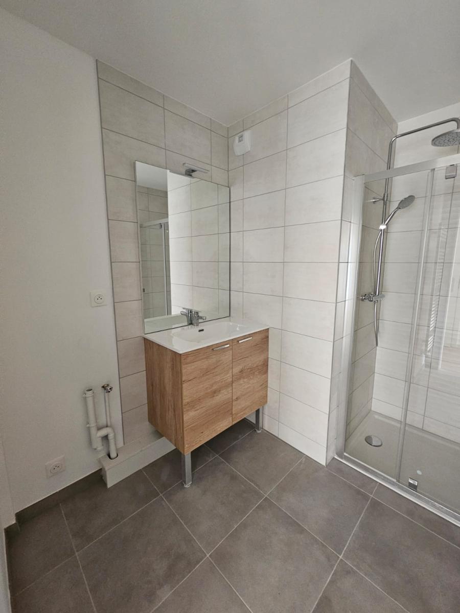 3 pièces - 1er étage - 71m² - 852,01 € - Photo #3