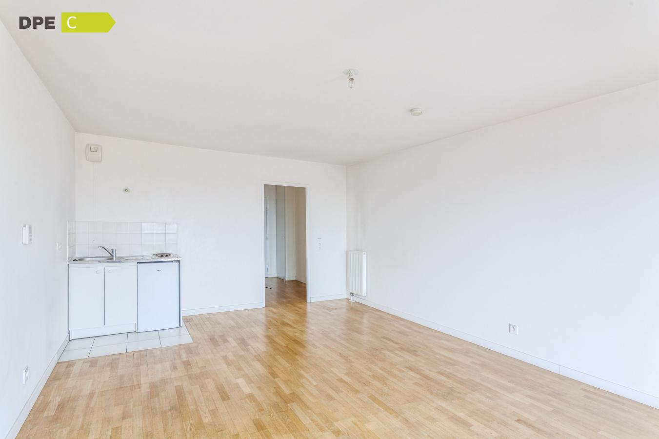 
																			1 pièce - 
																		4ème étage - 37m² - 145 300 € - Photo #3