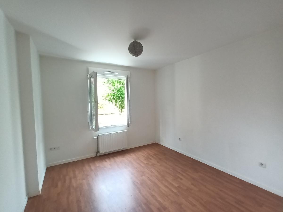 
																																							3 pièces - 
																																						RDC - 65m² - 833,12 € - Photo #5