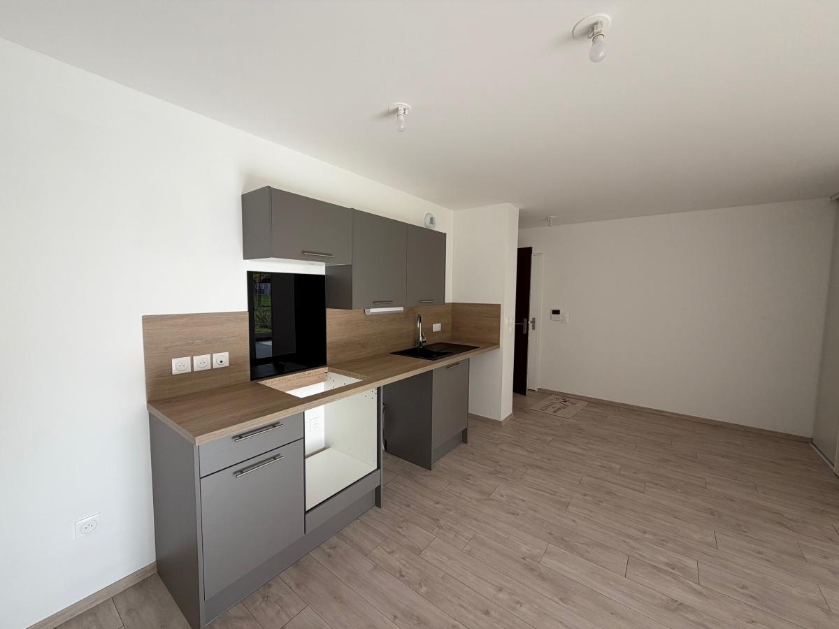 
																																							2 pièces - 
																																						RDC - 47m² - 711,69 € - Photo #3