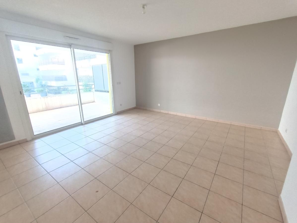 
																			3 pièces – 
																		1er étage – 66m² - 225 000 € - Photo #2