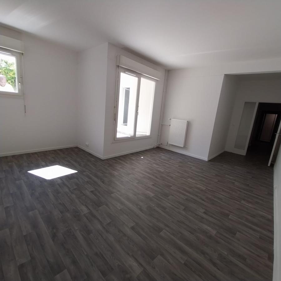 4 pièces - RDC - 90m² - 305 000 € - Photo #0
