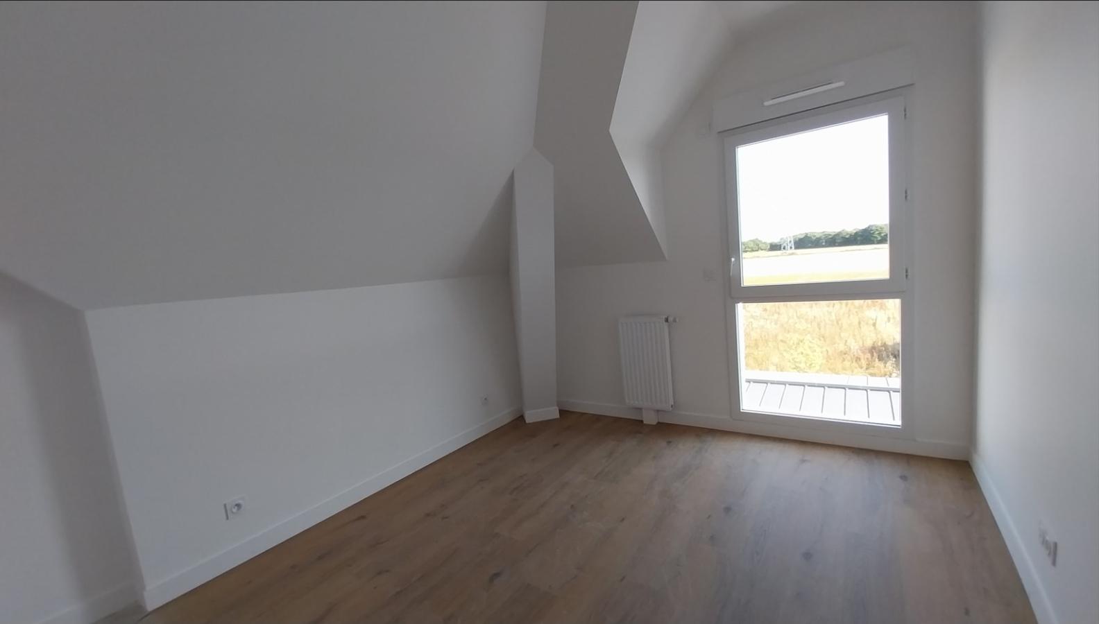 
																																							4 pièces - 
																																						2ème étage - 82m² - 1 013,49 € - Photo #5
