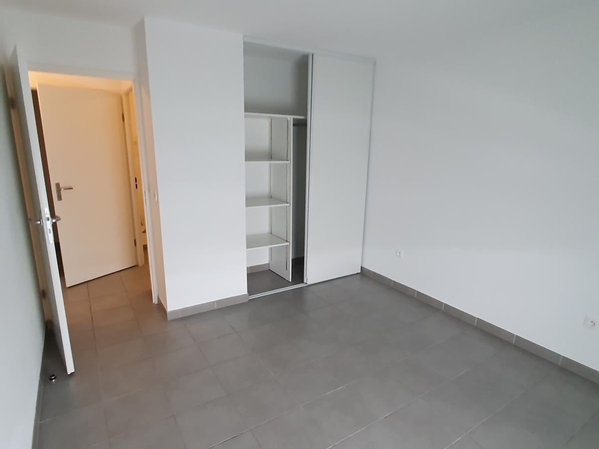 
																																							3 pièces - 
																																						1er étage - 59m² - 721,62 € - Photo #5