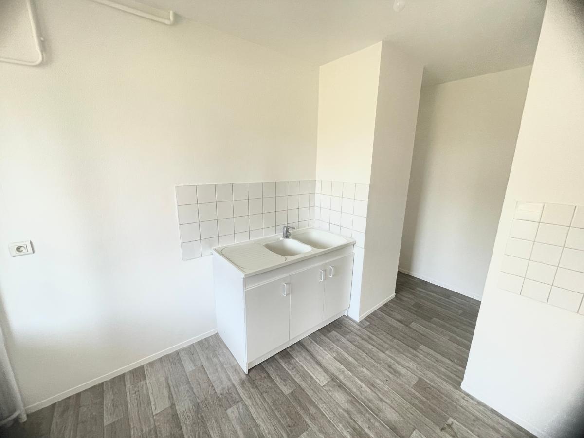 
																			1 pièce - 
																		4ème étage - 68m² - 1 435,34 € - Photo #4