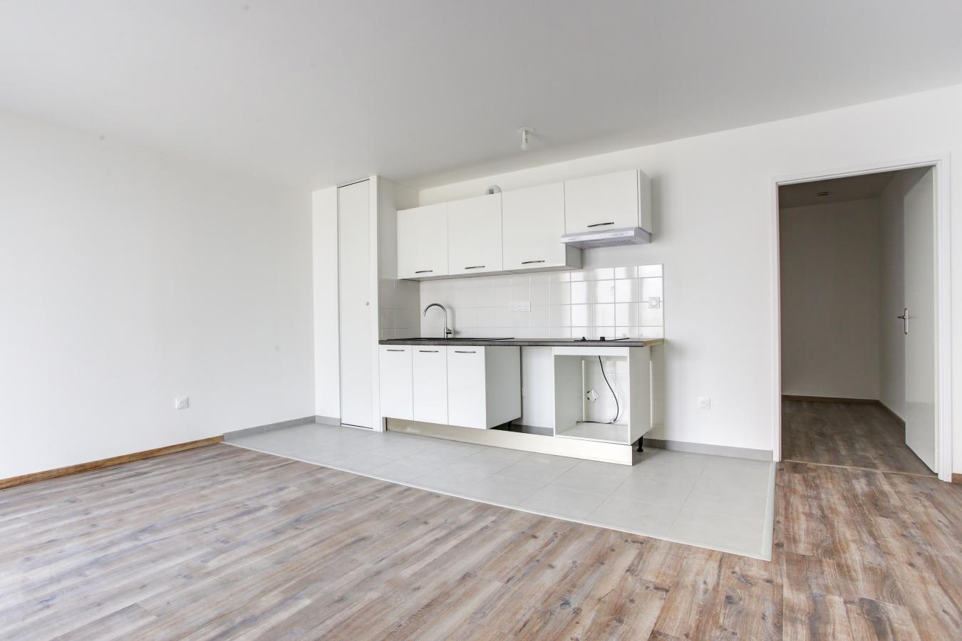 
																																							3 pièces - 
																																						RDC - 63m² - 750,42 € - Photo #2