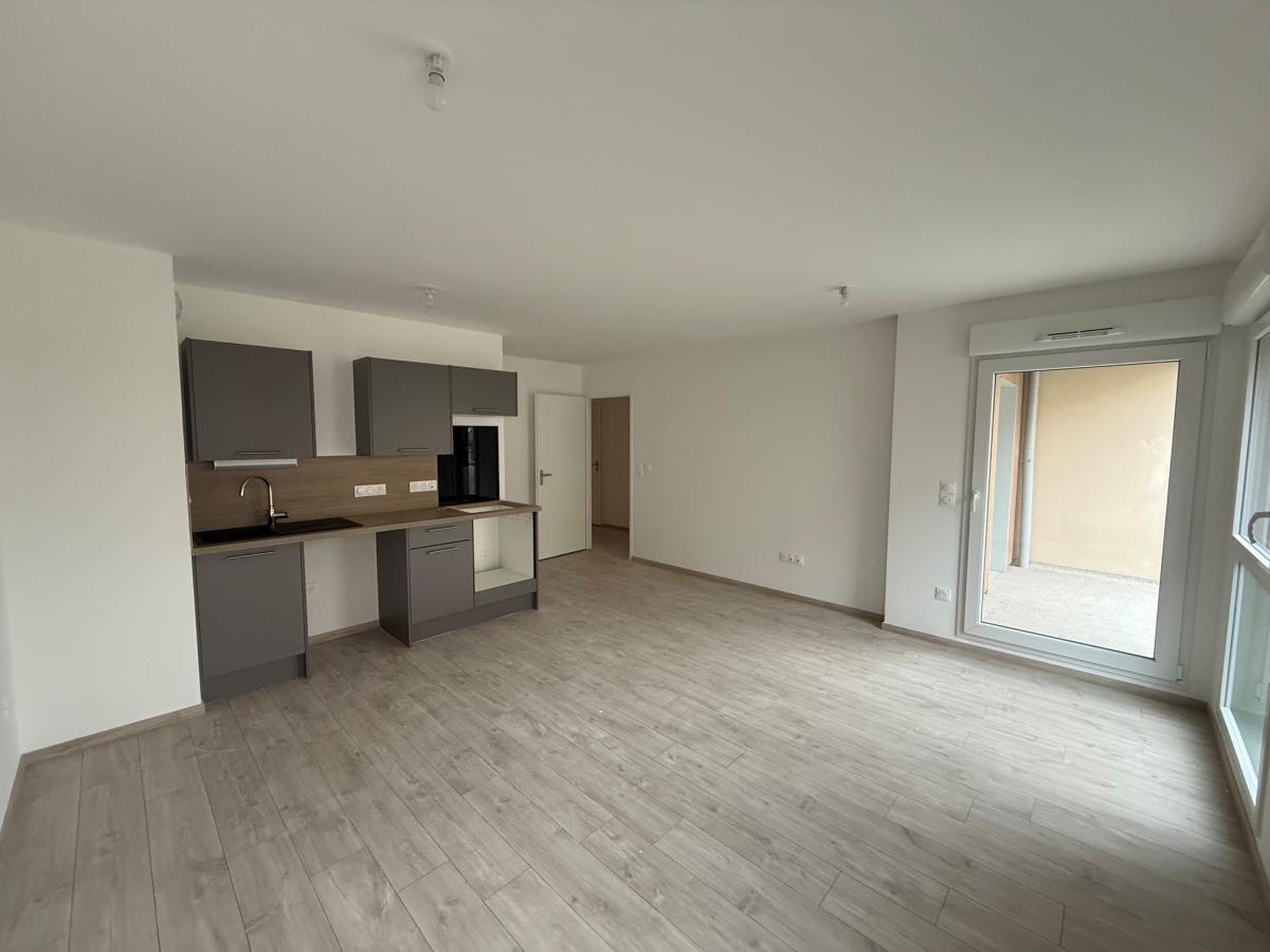 3 pièces - 1er étage - 63m² - 814,34 € - Photo #2