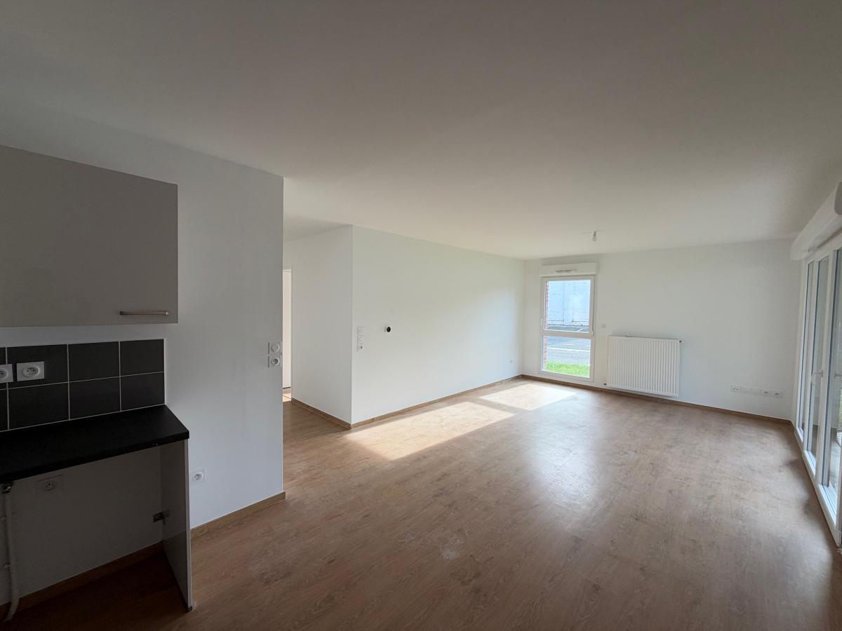 
																																							3 pièces - 
																																						RDC - 69m² - 727,81 € - Photo #1
