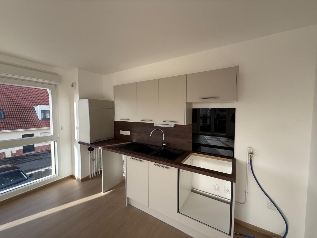 
																																							3 pièces - 
																																						1er étage - 65m² - 652,08 € - Photo #2
