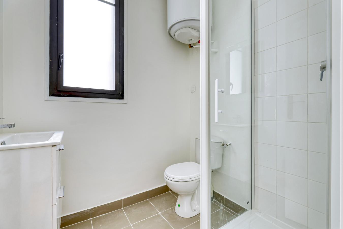 
																																							2 pièces - 
																																						RDC 260 000 € - Photo #6