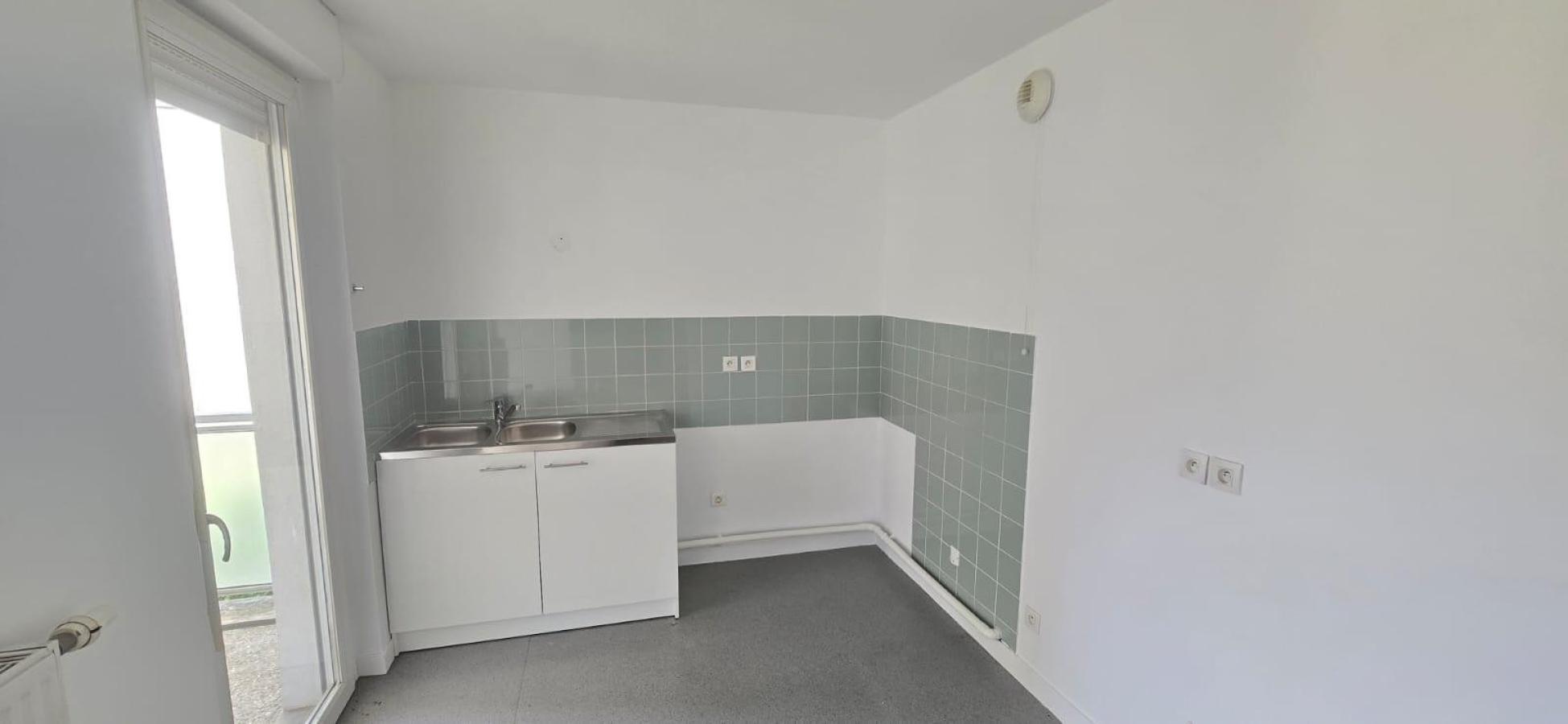 3 pièces - 1er étage - 72m² - 943,35 € - Photo #3