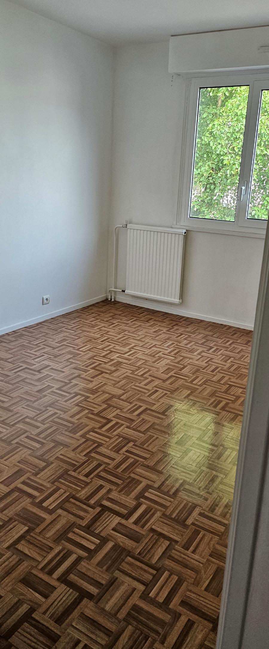 
																			5 pièces - 
																		RDC - 109m² - 1 894,23 € - Photo #5