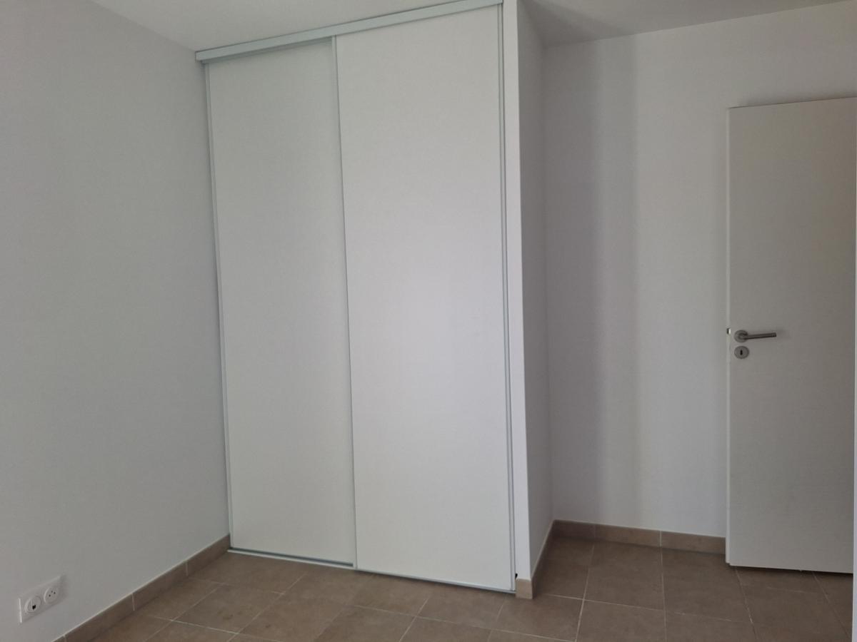 
																																							4 pièces - 
																																						2ème étage - 83m² - 1 496,02 € - Photo #5