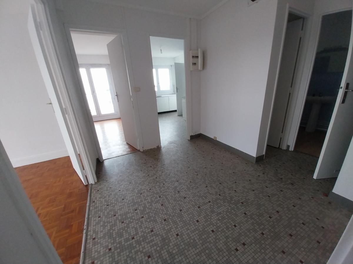 
																																							4 pièces - 
																																						12ème étage - 77m² - 90 000 € - Photo #6