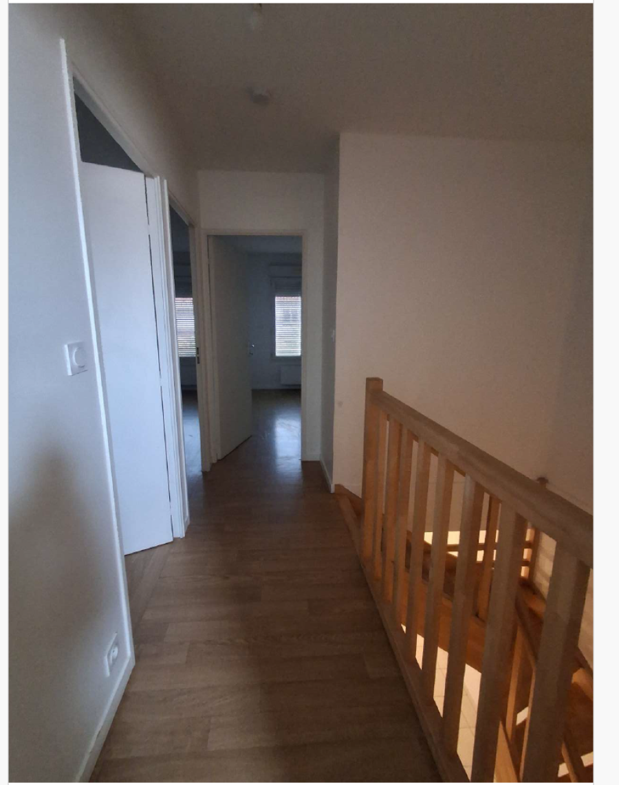 
																																							4 pièces - 
																																						RDC - 91m² - 1 049,98 € - Photo #7