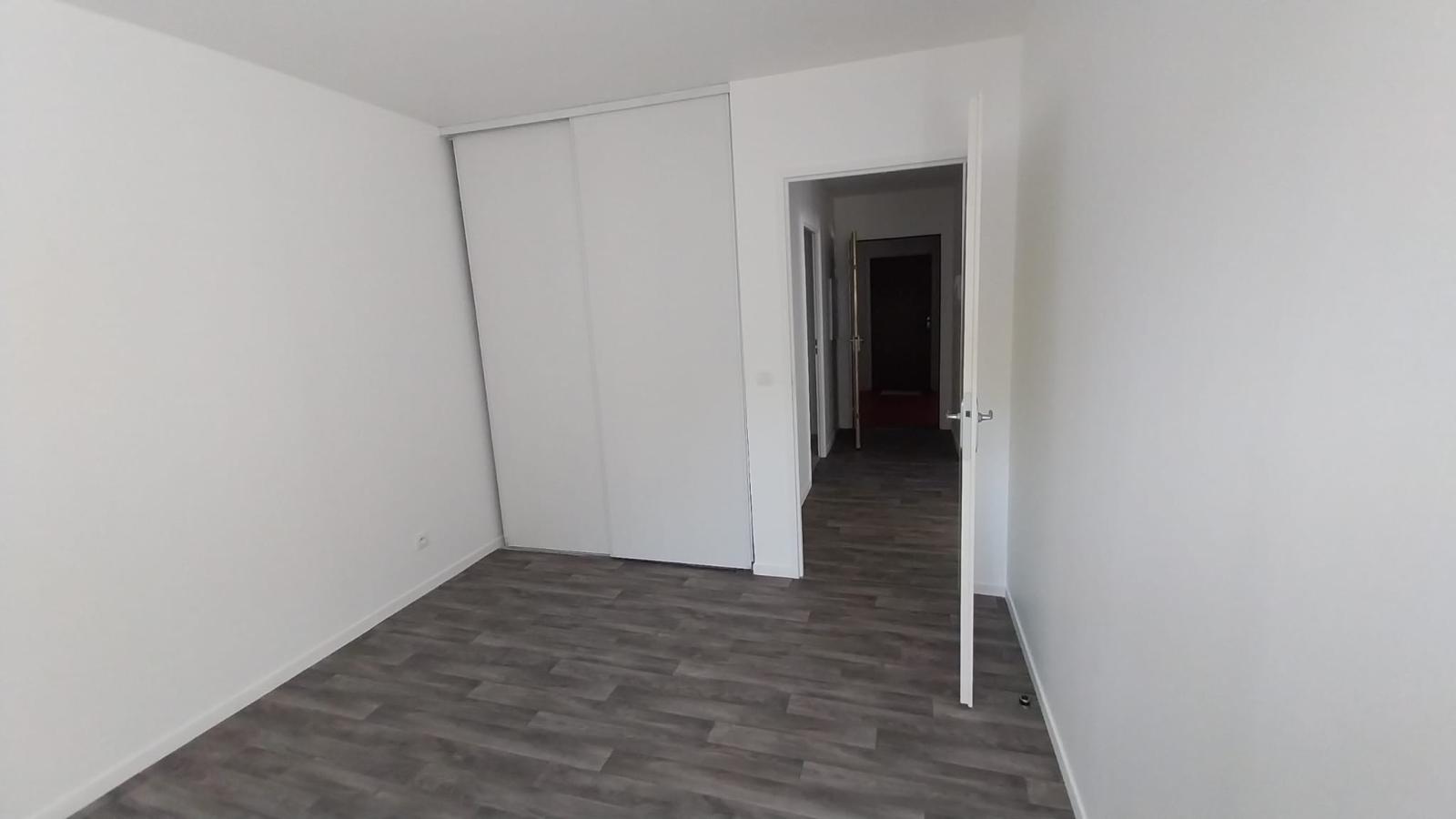 
																																							2 pièces - 
																																						5ème étage - 50m² - 139 000 € - Photo #4