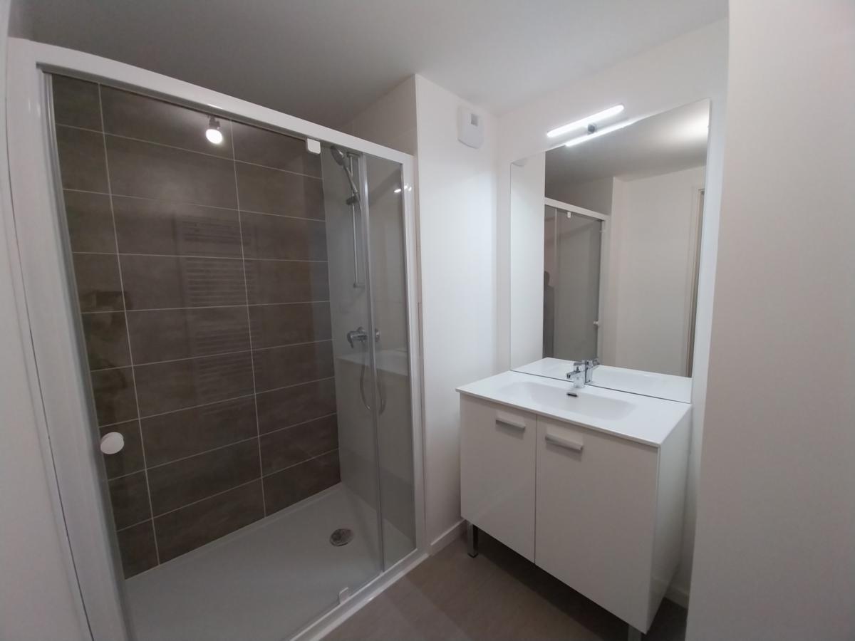 
																																							4 pièces - 
																																						4ème étage - 81m² - 1 003,59 € - Photo #5
