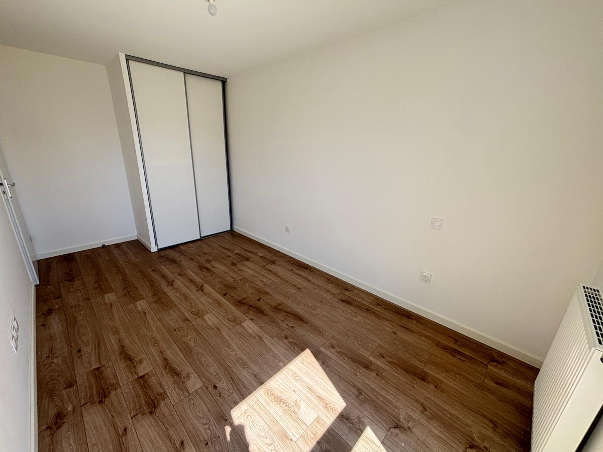 
																																							4 pièces - 
																																						RDC - 83m² - 790,55 € - Photo #4