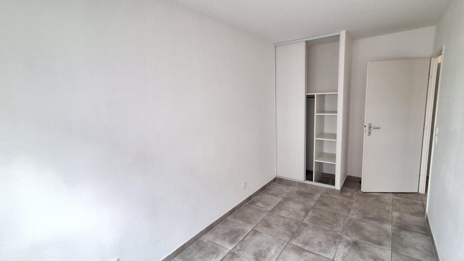 
																																							3 pièces - 
																																						1er étage - 62m² - 848,13 € - Photo #2