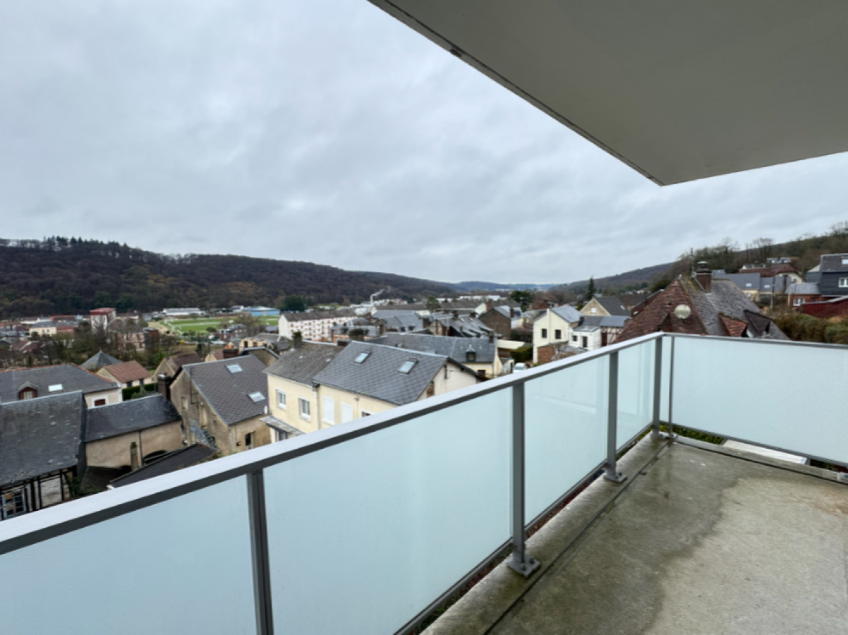 
																																							3 pièces - 
																																						1er étage - 68m² - 790,84 € - Photo #2