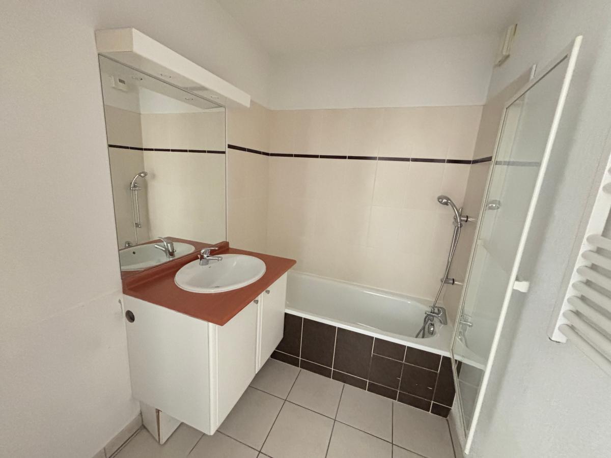 
																																							4 pièces - 
																																						RDC - 82m² - 854,28 € - Photo #4