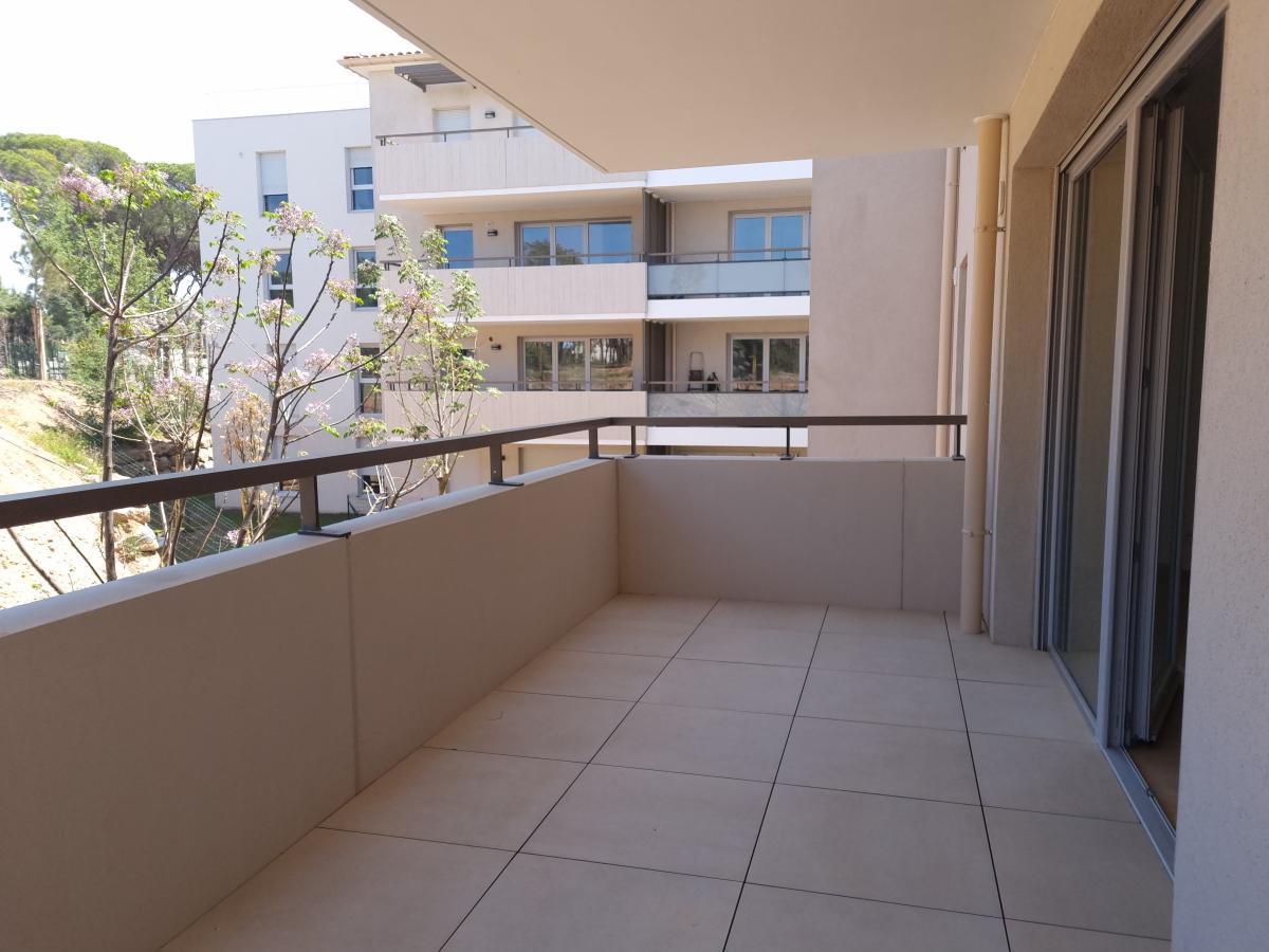 2 pièces - 2ème étage - 53m² - 812,82 € - Photo #3
