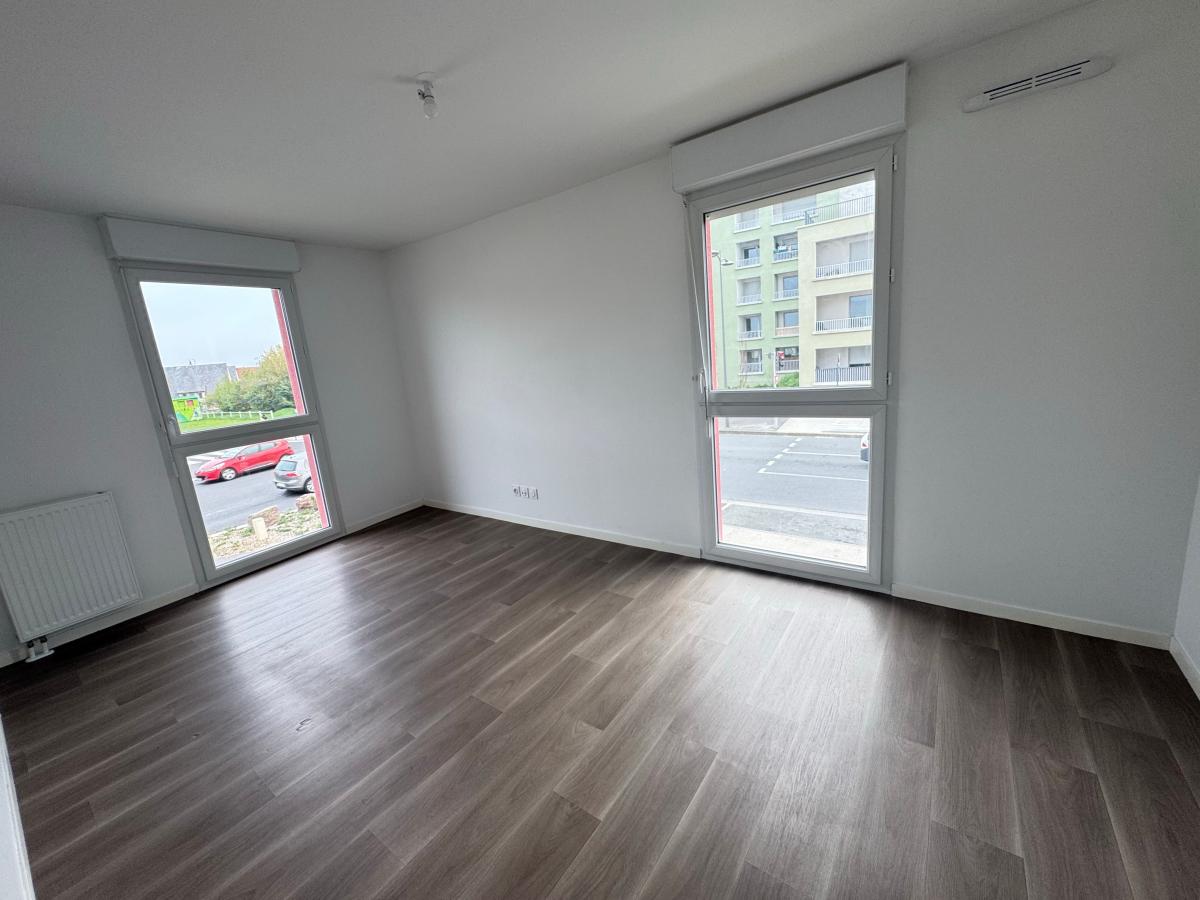 
																																							3 pièces - 
																																						1er étage - 62m² - 719,90 € - Photo #4